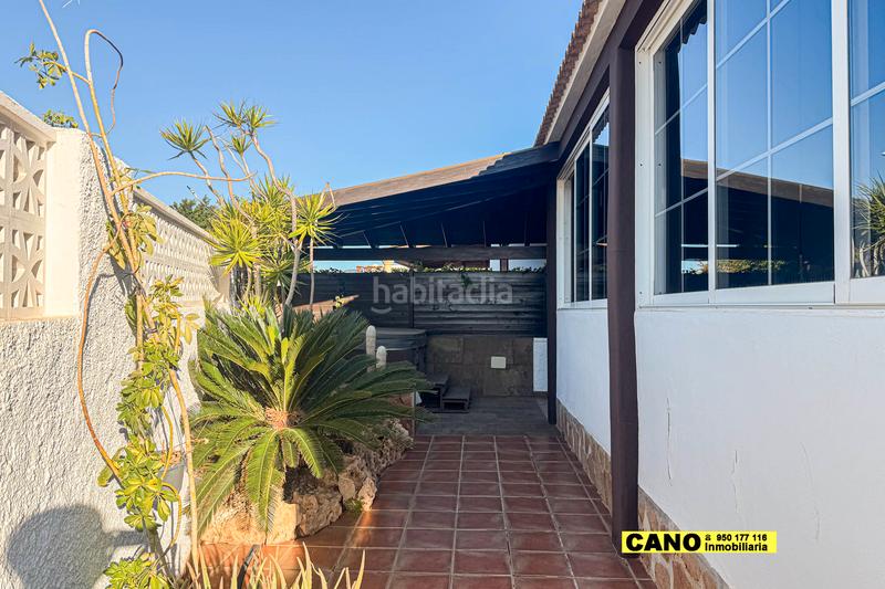 Foto be7d7292-893c-4a87-82ab-733b94dcf4fd. Maison avec parking piscine dans Retamar Almería