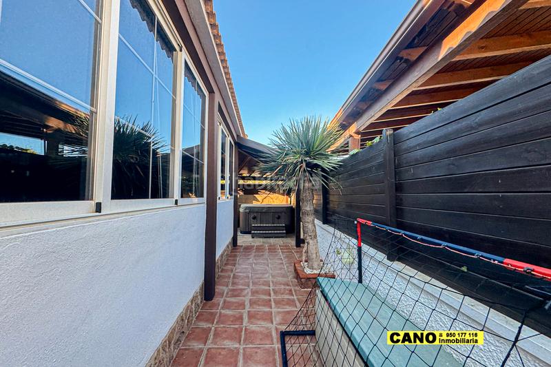 Foto c27f9dd8-012f-48af-9cf0-c619c692e74f. Maison avec parking piscine dans Retamar Almería