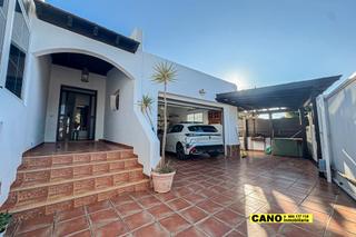 Maison  Paseo de castañeda. Casa con parcela y residencial en retamar