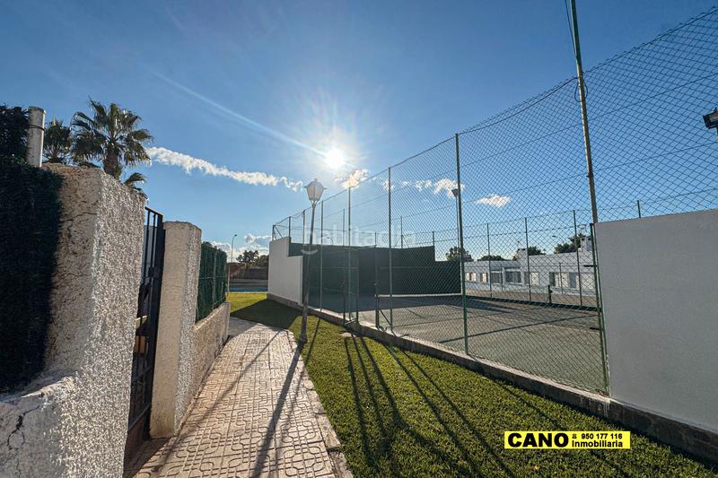Foto e9ea0f98-1068-413b-a426-77a8895f3169. Maison avec parking piscine dans Retamar Almería