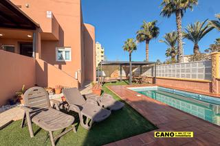 Casa  Flamencos. Chalet en almerimar