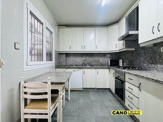 Casa  Santa rosa. Casa de 3 habitaciones  en almer�a