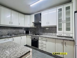 Maison  Santa rosa. Casa de 3 habitaciones  en almería