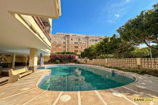 Pis  Paseo del palmeral. Piso en aguadulce 2 ha con terraza