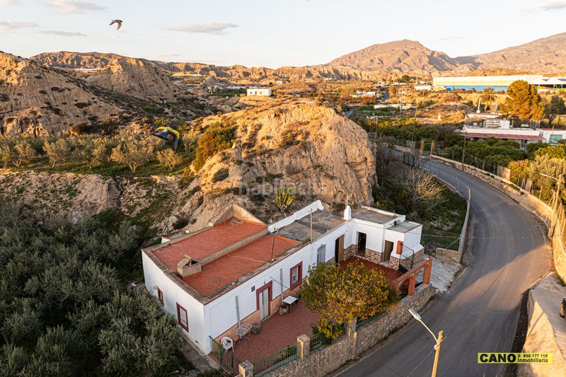 Foto 55cfafbe-a7f6-446c-ac4c-f9093c1f02c7. Casa a Gádor