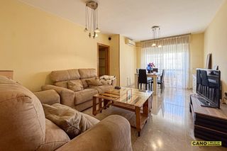 Pis  Santa fe edifcio rosaleda. Piso de 3 habitaciones en aguadulce
