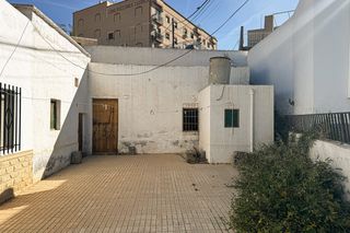 Haus  San rafael. Casa cueva a la entrada del pueblo