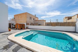 Haus  Gardenia. Casa con piscina en loma cabrera