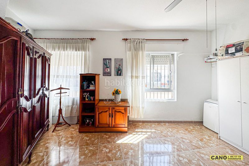 Foto d2181dbc-3a85-49e0-a45b-11bdcc3c8c71. Casa a Centro Almería