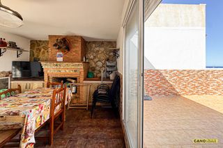 Pis  Los llanos. Piso con dos amplias terrazas a 200 m2 del mar