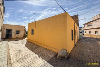 Maison  Zapatero. Casa 3 habitaciones con terreno en huércal de almería