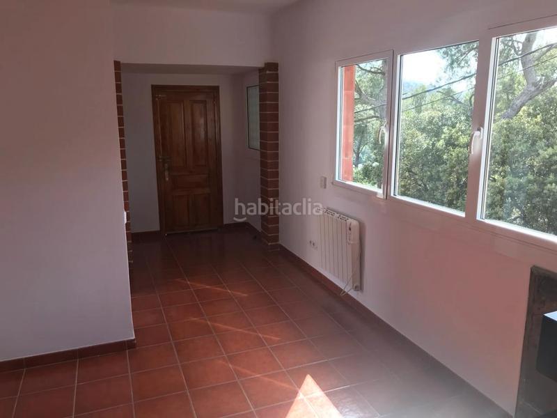 Foto c081270c-482f-4a2a-88b1-1bafd2877576. Lloguer casa amb xemeneia calefacció aparcament a Barcelona