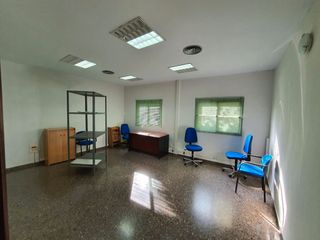 Alquiler Oficina en Alaquàs. Incluido mantenimiento.