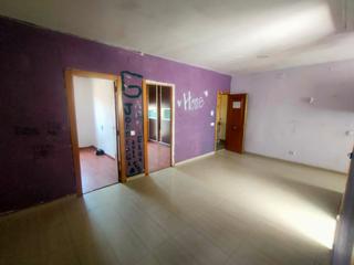 Apartament a La Constitución-Canaleta. Apartamento en 2º planta, próximo al parque de la canaleta.
