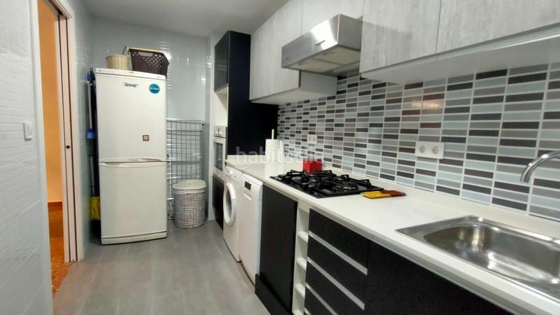 Foto eb19356d-dd80-4b35-ae9b-934781ca2e04. Location appartement avec chauffage parking dans Port Saplaya Alboraya