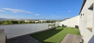 Lloguer Dúplex  Avinguda de les magnolies. Dúplex con 2 terrazas, 2 plazas de garaje y trastero en av. magn