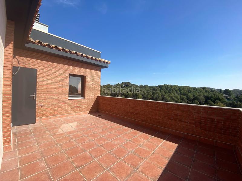 Foto 0057393a-4fc6-4025-8bb7-5c4cde8b6a96. Casa adossada amb calefacció aparcament a Sant Muç Rubí