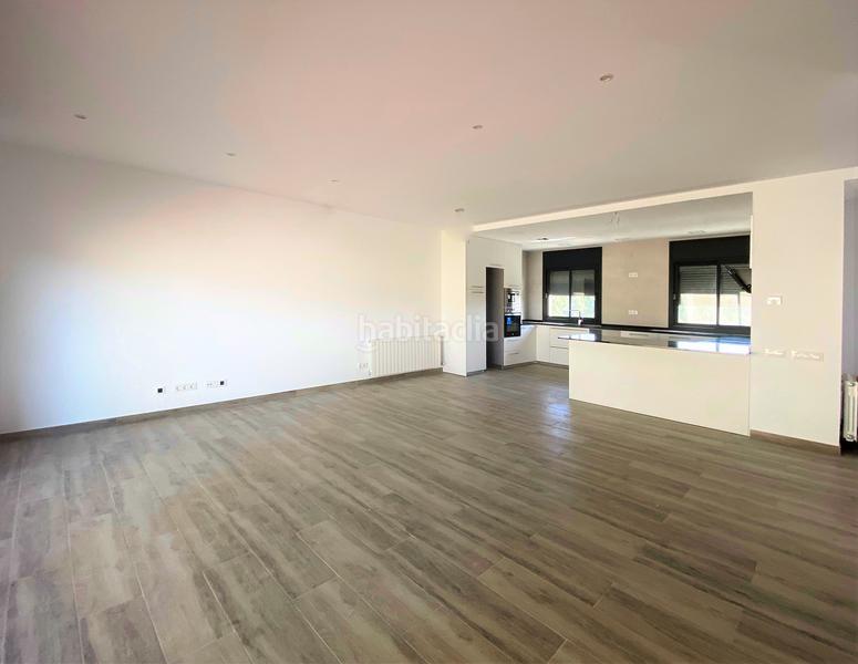 Foto 390c3018-5503-4cd0-a539-0b074919fbdc. Casa adossada amb calefacció aparcament a Sant Muç Rubí