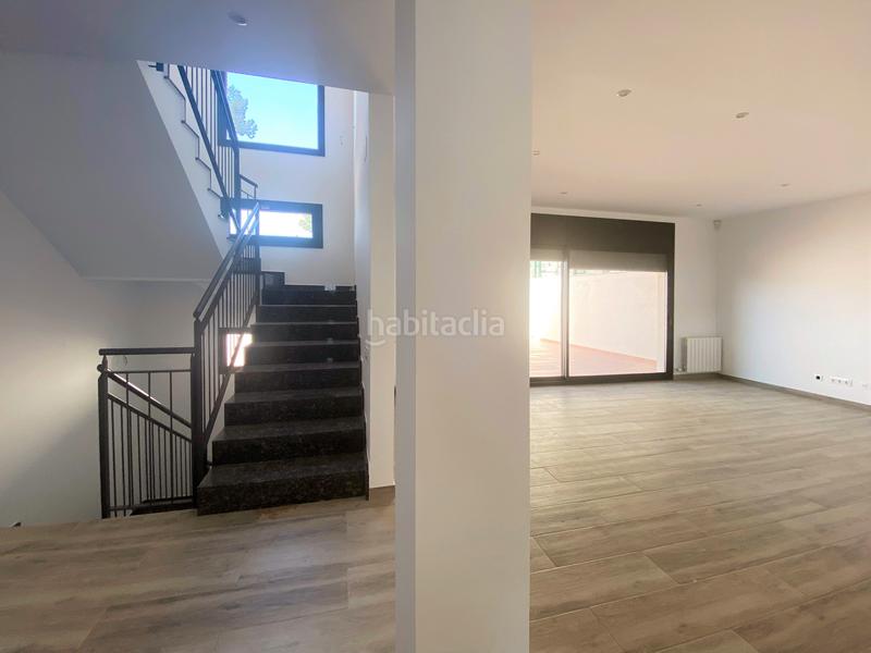 Foto 76312e22-4b26-4f5b-927a-73add6d7064f. Casa adossada amb calefacció aparcament a Sant Muç Rubí