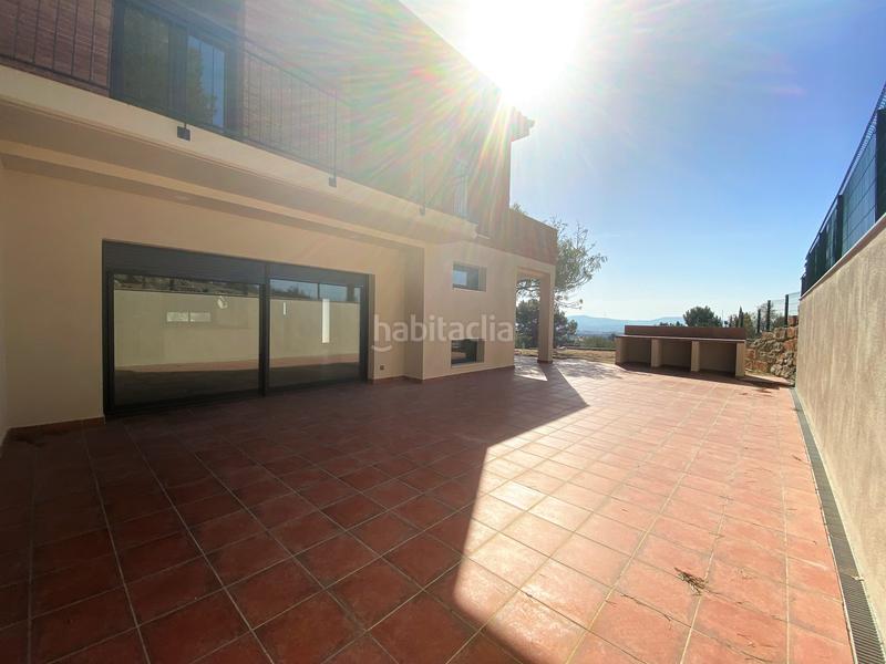 Foto 9e7e38b1-f214-420a-9cb0-32e9e1a70874. Casa adossada amb calefacció aparcament a Sant Muç Rubí