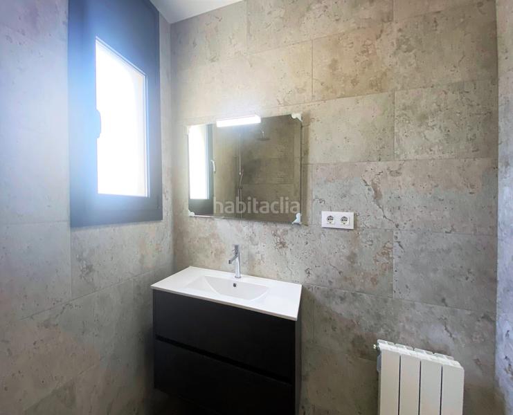 Foto af8c7d2d-3da6-49b7-878d-dca565694057. Casa adossada amb calefacció aparcament a Sant Muç Rubí