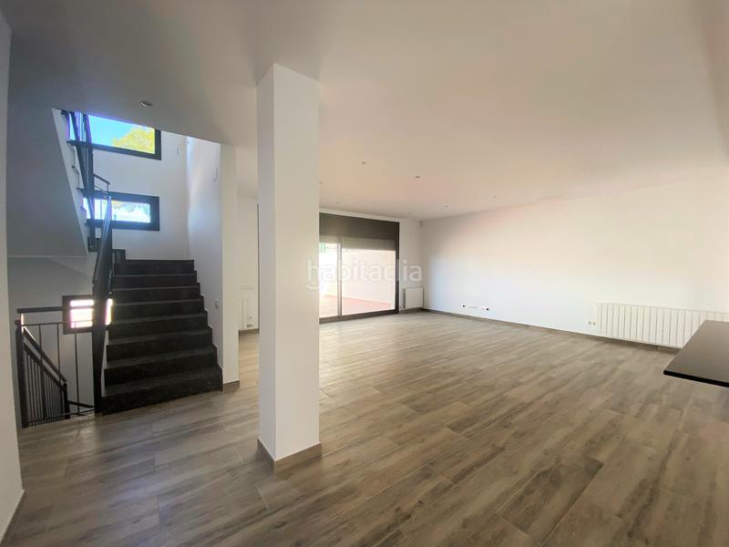 Foto e640696d-796b-4bac-8973-2c82e547a150. Casa adossada amb calefacció aparcament a Sant Muç Rubí