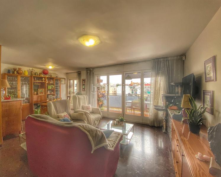 Foto a0c93560-5b8c-41c6-95fa-d9fa932e0ed4. Flat with heating in Centre Rubí