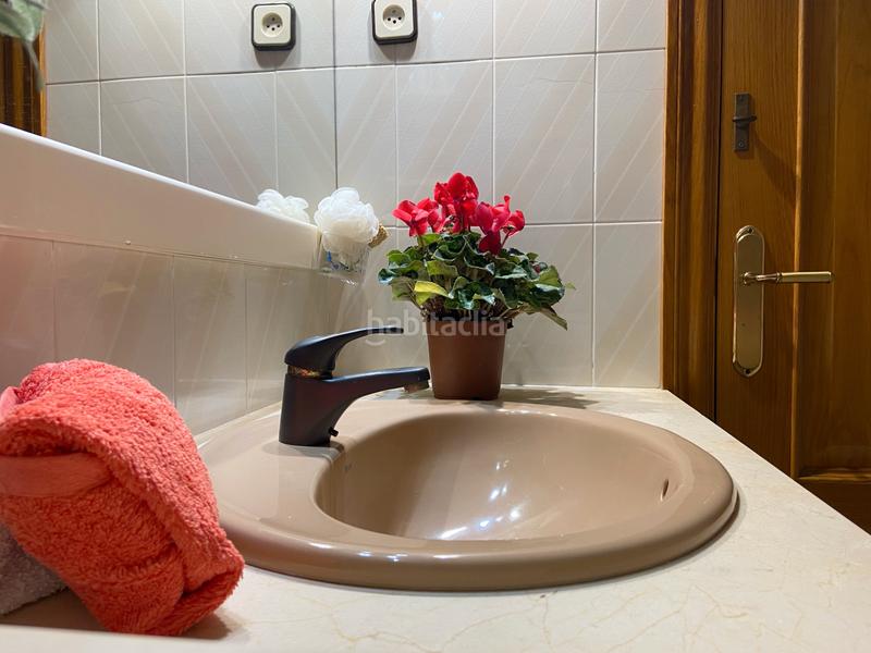 Foto 64ce9d04-b44c-4c40-898a-fab369ddc2f6. Casa bifamiliare con riscaldamento parcheggio in Catalunya - Fontetes Cerdanyola del Vallès