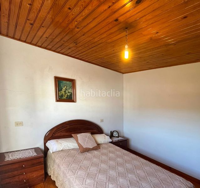 Foto d1d9ec13-1e0c-4710-8a85-1d05e671ec1a. Xalet amb xemeneia aparcament a Vilasantar