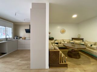 Pis  Carrer de menéndez y pelayo. Piso reformado + local habilitado como vivienda + parking