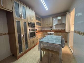 Casa en La Gangosa. Vivienda sobre local  gangosa centro.