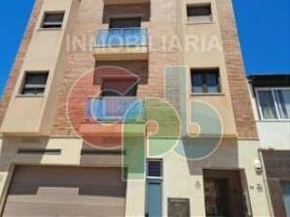Pis a Roquetas pueblo. Se vende en subasta piso en calle gádor