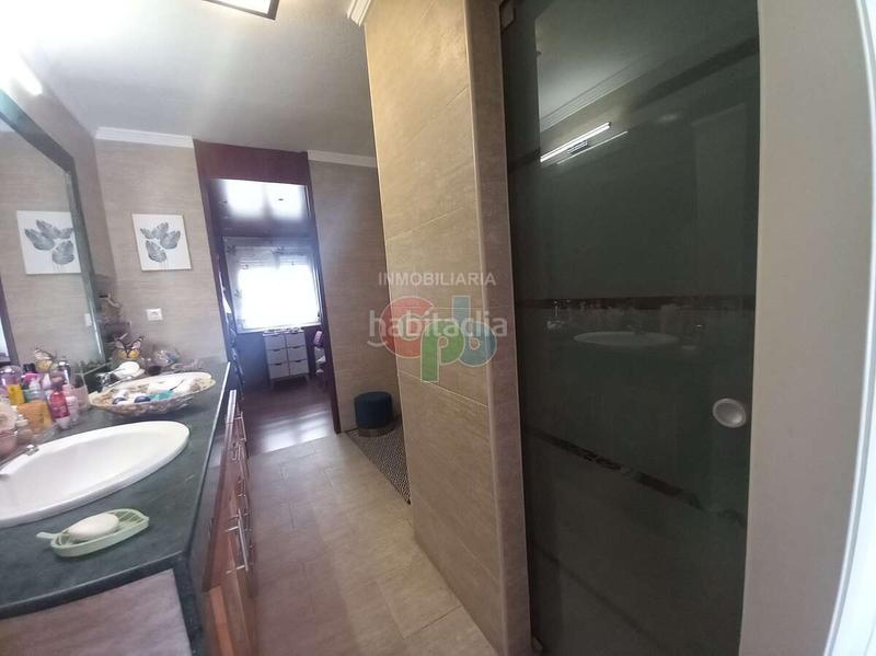 Foto 77e8b40e-c331-42c2-bcb5-7ae9a42966db. Zweistöckige wohnung mit parking in La Envía Vícar