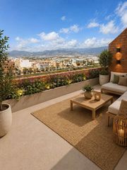 Pis  Pozo luque. Vive en primera línea de playa en balerma