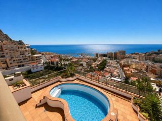 Xalet  Lago enol. Magnifico chalet con vista a la bahia de almeria.