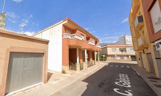 Duplex à Santo Domingo. Dúplex ocupado, no visitable, en venta en buena zona de el ejido