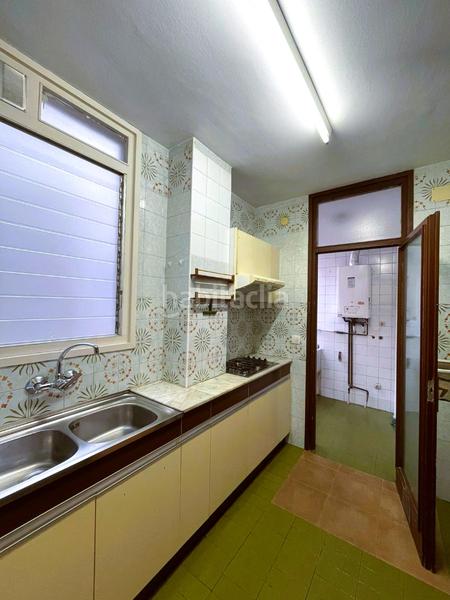 Foto aa6d00ce-b4d0-48cf-adcf-7ef8a7120f30. Piso en Sants Barcelona