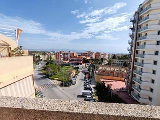 Attique à Manantiales-Estación de Autobuses. Atico en el centro con vistas al mar y en zona tranquila.