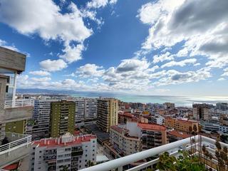Attique à Manantiales-Estación de Autobuses. Ático con las mejores vistas de la costa