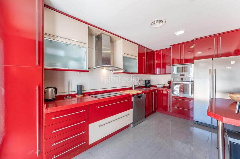 Foto 2322ff24-5b65-4d07-b169-1eecbc6f8a91. Rent towny house with parking pool in Cortijo Torrequebrada Benalmádena