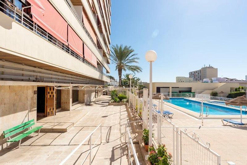 Foto 2c8654b4-f474-48fd-80cc-232c83643246. Flat with pool in El Bajondillo Torremolinos