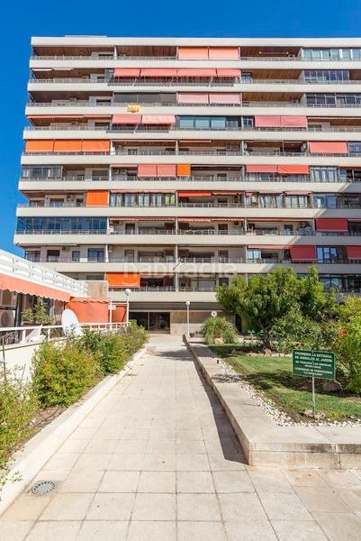 Foto 68864e21-ed52-4ccd-8896-70aba62b25c9. Flat with pool in El Bajondillo Torremolinos