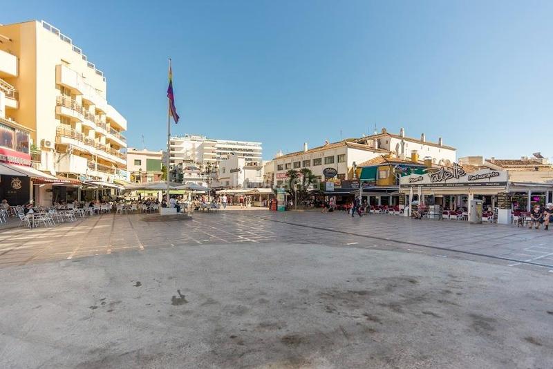 Foto 8111af3a-10a4-4e49-a742-4e08037431bc. Flat with pool in El Bajondillo Torremolinos