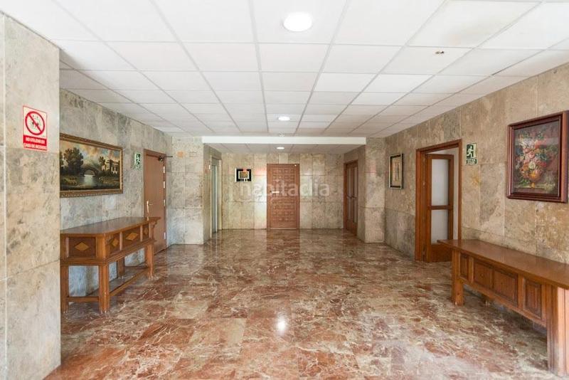 Foto fd5f064c-22ec-4a91-bdbf-97181f7a4dee. Flat with pool in El Bajondillo Torremolinos