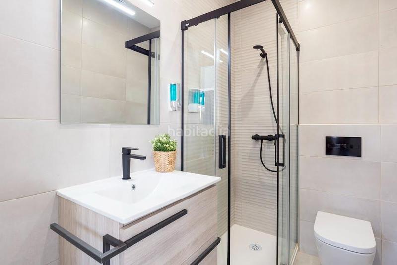 Foto ffd1fd08-5f04-42a2-a343-eaabb74df2b8. Flat with pool in El Bajondillo Torremolinos