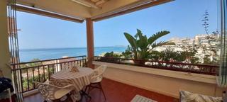 Appartamento in Zona Centro Comercial Torrequebrada. Piso reformado de 3 dormitorios con vistas al mar en benalmádena