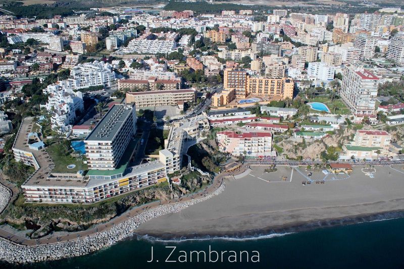 Foto 363f1f51-e855-4c2e-8891-2f6fc60b5a89. Estudi amb calefacció aparcament piscina a El Bajondillo Torremolinos