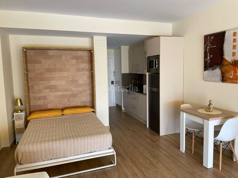 Foto 6e6df870-8651-46e4-b4d0-a239521b0d0f. Estudi amb calefacció aparcament piscina a El Bajondillo Torremolinos