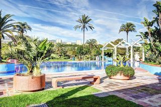 Apartament  Avenida del parque. Apartamento en benalbeach