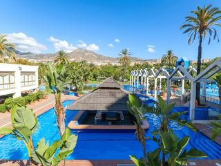 Studio  Avenida avenida parque 3. Oportunidad en benalbeach